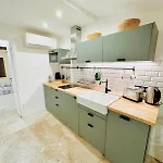 Frgk Private Townhouse Hq Walk To Palais Flexible 2 6 Bedrooms بيت للعطل