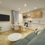 Frgk Private Townhouse Hq Walk To Palais Flexible 2 6 Bedrooms بيت للعطل
