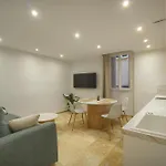 بيت للعطل Frgk Private Townhouse Hq Walk To Palais Flexible 2 6 Bedrooms *
