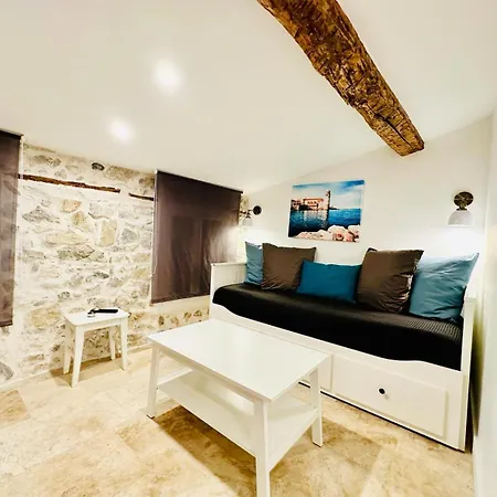 Frgk Private Townhouse Hq Walk To Palais Flexible 2 6 Bedrooms بيت للعطل *