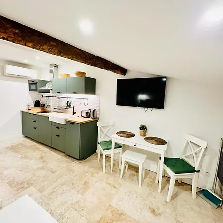 Apartament Frgk Private Townhouse Hq Walk To Palais Flexible 2 6 Bedrooms