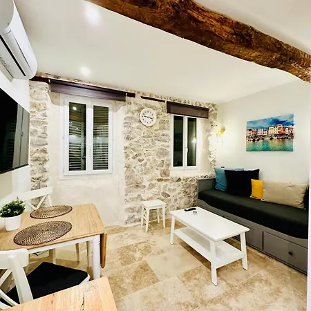 Apartament Frgk Private Townhouse Hq Walk To Palais Flexible 2 6 Bedrooms