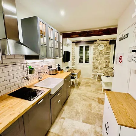 Frgk Private Townhouse Hq Walk To Palais Flexible 2 6 Bedrooms *
