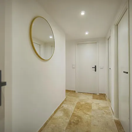 Apartament Frgk Private Townhouse Hq Walk To Palais Flexible 2 6 Bedrooms